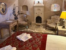 DELUXE FAMİLY CAVE ROOM JAKUZİLİ (105)