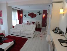 Balayı Suit