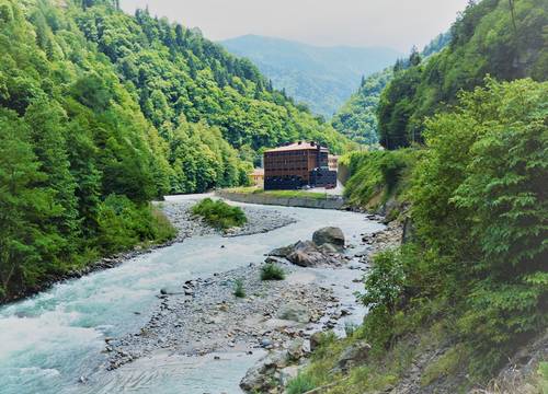 turkey/rize/6-yamanturkogretmenevi.jpg