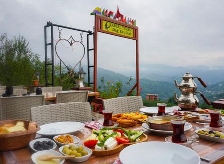 turkey/rize/ardesen/kartalyuvasidagevi689e00f5.jpg
