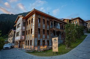 turkey/rize/camlihemsin/altiparmaksuit04c43b6e.jpg