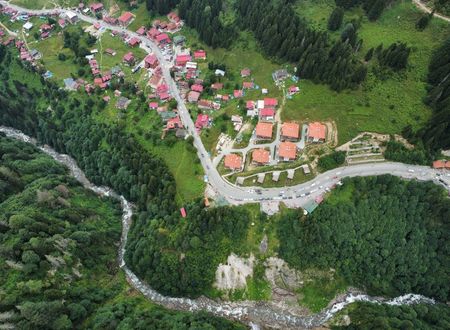 turkey/rize/camlihemsin/altiparmaksuit745cb0e2.jpg