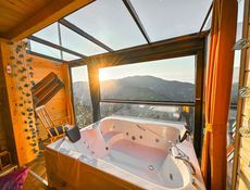 Queen Suit Bungalow-10