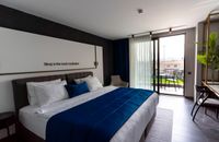 Pokój typu Deluxe z balkonem – łóżko francuskie