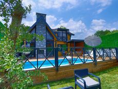 MSC Bungalov Sapanca - ISITMALI HAVUZLU