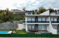 Lake View 3+1 (Heated Pool)