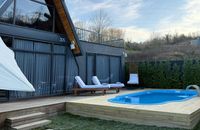 PREMIUM-DELUXE BUNGALOV (2+1 / korunaklı bahçe içinde ısıtmalı özel havuz ve oda içinde jakuzi)