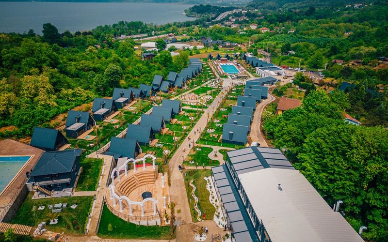 Ramada Resort By Wyndham Thermal Sapanca · 1