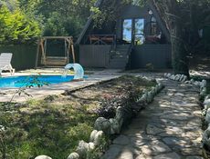 02 Isıtmalı Oval Havuzlu Bungalov