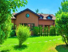 Villa di campagna con quattro camere da letto
