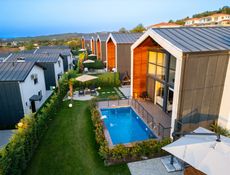 Trio Suite Jakuzi Villa