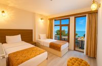 Deluxe Aile Odası Deniz Manzaralı ve Balkonlu(2504)