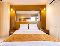 King Room with sea view and balcony
