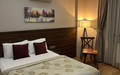 Grand Delux Hotel · 3