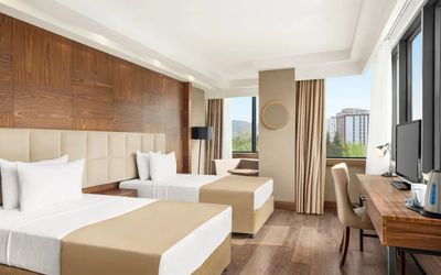 Ramada Plaza By Wyndham Samsun · 5