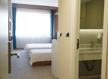 turkey/sanliurfa/haliliye/kanculhoteltastepeler7240581c.jpg