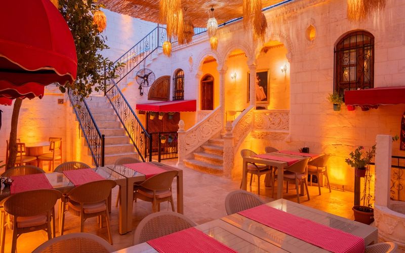 Mihrümah Hotel · 1