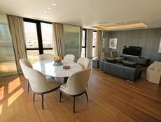 Presidental King Suite  River