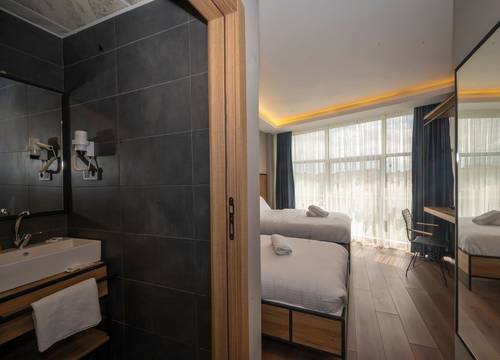 turkey/tekirdag/corlu/corludemhotelad38037f.jpg