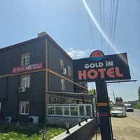 Gold in Hotel