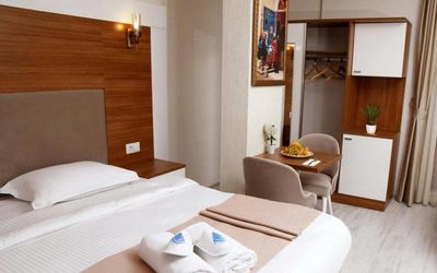 Favorite Hotel · 5