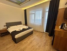 Deniz Manzaralı Balkonlu Suit