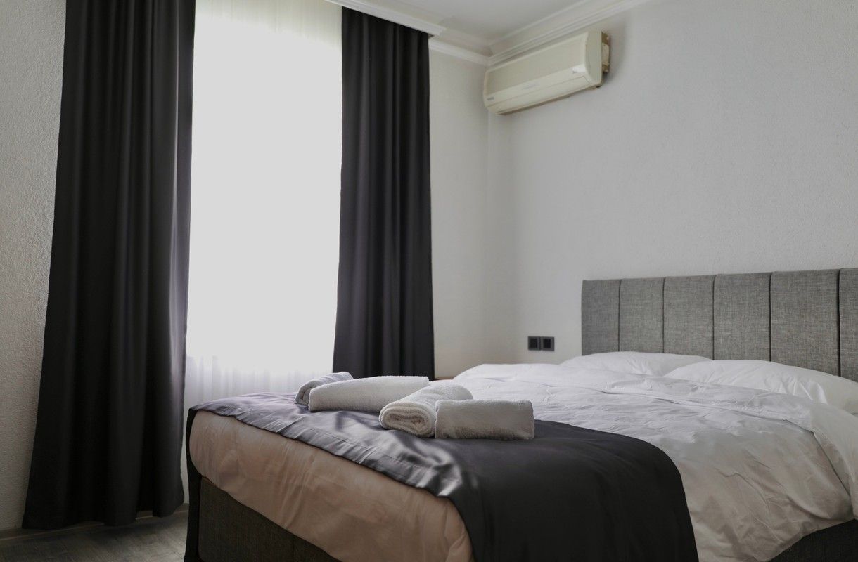 Black Pearly Hotel