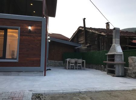 turkey/trabzon/caykara/gardenhouseuzungol09b2ddc5.jpg