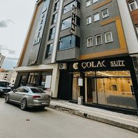 Çolak Suit