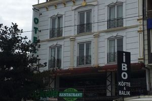turkey/trabzon/ortahisar/uckaleotelrestaurant4cecb77f.jpg