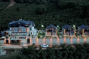 turkey/trabzon/poisongardensuitespab6a9cb43.jpg