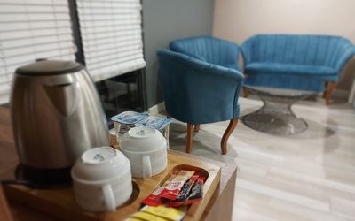 White Golden Suite Hotel · 5