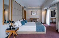 Deniz Manzaralı Corner Suite