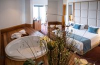 Honeymoon Corner Suite