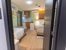 HOTEL ROOM (107)