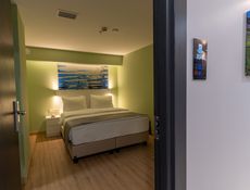 HOTEL ROOM (104)