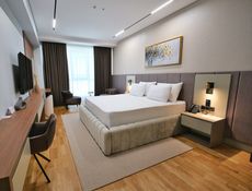Deluxe French Room