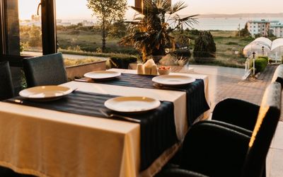 Marine View Hotel · 4