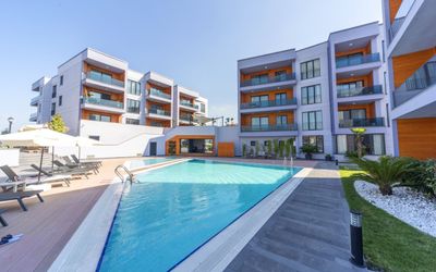Green Hills Suites · 4