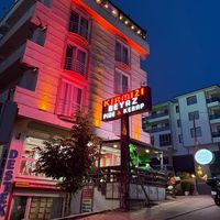 Kırmızı Beyaz Apart