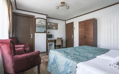 Ankatra Hotel · 4