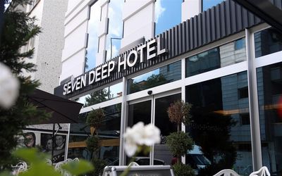 Seven Deep Hotel · 2