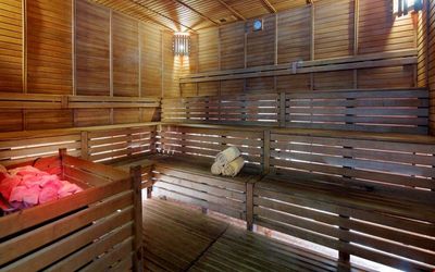 Alara Kum Hotel · 4