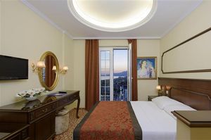turkiye/antalya/alanya/antique-roman-palace-922377334.jpg