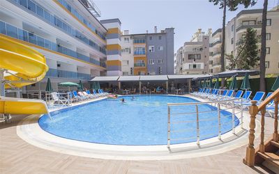 Arsi Enfi City Beach Otel · 3
