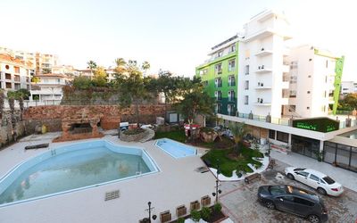 Green Life Hotel · 3