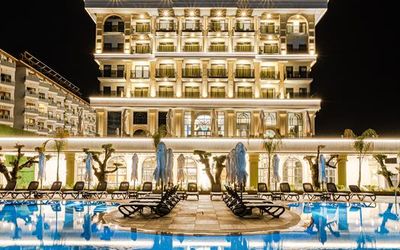 Serenity Queen Hotel · 2