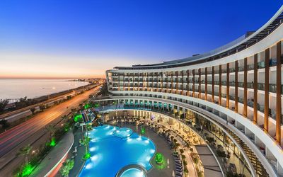 Xoria Deluxe Hotel · 4