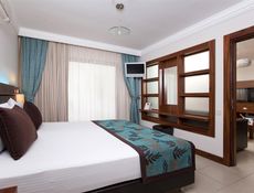 Deluxe King Suite
