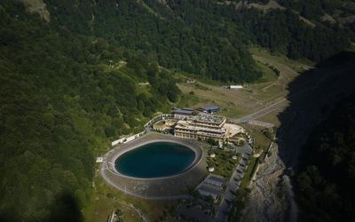 Qafqaz Tufandag Mountain Resort Hotel · 2